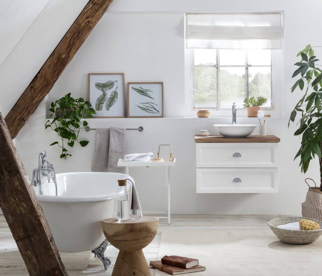 Dorset badkamer van natuurlijke materialen met frans eiken blad en keramische waskom
