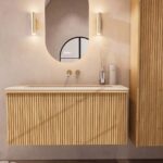 Naturel eiken wastafelmeubel 120 cm met vlak front, binnenlade en geïntegreerde limestone wastafel
