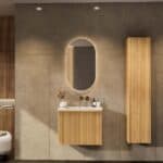 Hangend naturel eiken badkamermeubel 70 cm met vlak front, binnenlade en solid surface wastafel
