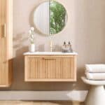 massief eiken badmeubel met keramische wastafel in 80 cm.