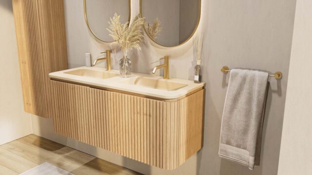 De Softgroove massief eiken badkamermeubels kenmerken zich door de afgeronde hoeken. Hiermee krijgen de meubels een retro look and feel. Het meubel is voorzien van een extra binnenlade waarin je handig alle badkamerspullen in kunt opbergen. Deze bevi