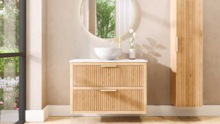 Hangend naturel eiken badkamermeubel 100 cm met twee lades en wit marmer blad met witte waskom