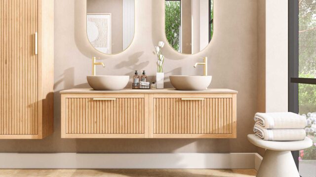 Modern hangend eiken badkamermeubel 160 cm met ribbelfront, één lade en limestone blad met keramische waskom