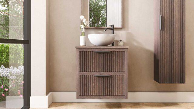 Hangend donker eiken badkamermeubel 70 cm met twee lades en donker eiken blad met witte waskom