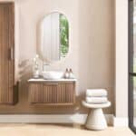 Modern badkamermeubel 80 cm donker eiken met ribbelfront, solid surface en ronde keramische waskom