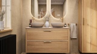 Hangend naturel eiken wastafelmeubel 120 cm met dubbele lade en limestone blad met twee witte waskommen