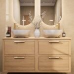 Modern naturel eiken badkamermeubel 140 cm met dubbele lade, vlak front en massief eiken blad met witte waskom