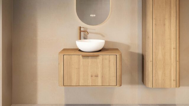 Het Bergwood Curved badkamermeubel in eiken Naturel combineert zachte vormen met hoogwaardige materialen. Het ronde ontwerp met afgeronde hoeken geeft het meubel een rustige uitstraling, terwijl het volledig massieve eikenhout — inclusief het wastafe