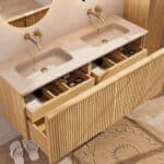 Naturel eiken badkamermeubel 140 cm met vlak front, binnenlade en dubbele limestone wastafel