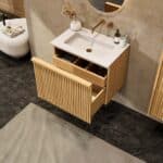 Hangend naturel eiken badkamermeubel 70 cm met vlak front, binnenlade en solid surface wastafel