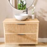 Hangend naturel eiken badkamermeubel 100 cm met twee lades en naturel eiken blad met witte waskom
