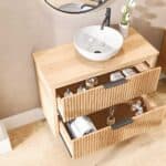 Hangend naturel eiken badkamermeubel 100 cm met twee lades en naturel eiken blad met witte waskom