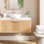 Hangend naturel eiken badkamermeubel 200 cm met één lade en solid surface blad met witte waskom