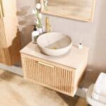 Modern hangend eiken badkamermeubel 70 cm met ribbelfront, één lade en limestone blad met keramische waskom