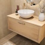 Modern naturel eiken badkamermeubel 100 cm met enkele lade, vlak front en massief eiken blad met witte waskom