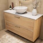Modern eiken wastafelmeubel 120 cm met twee lades, vlak front en marmer blad met één waskom