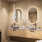 Modern naturel eiken badkamermeubel 200 cm met enkele lade, vlak front en grijs limestone blad met witte waskom