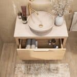 Hangend naturel eiken badkamermeubel 80 cm met enkele lade en limestone blad met witte waskom