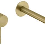 Moderne muurwastafelkraan in geborsteld goud voor wandmontage boven een wastafel of waskom. Voorzien van een duurzame PVD-coating, 5 jaar garantie en verkrijgbaar in 5 kleuren.
