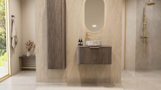 Rond hangend donker eiken badkamermeubel 80 cm met ribbelfront en marmerlook keramische waskom