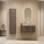 Rond hangend donker eiken wastafelmeubel 100 cm met ribbelfront en marmerlook keramische waskom