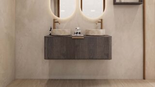 Rond hangend donker eiken wastafelmeubel 120 cm met groevenfront en twee beige marmerlook waskommen