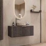 Rond hangend donker eiken badkamermeubel 100 cm met groevenfront en beige marmerlook waskom