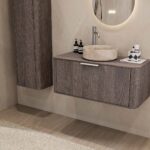 Rond hangend donker eiken badkamermeubel 100 cm met afgeronde hoeken en beige marmerlook waskom
