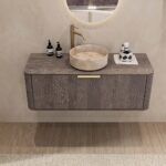 Rond hangend donker eiken badkamermeubel 120 cm met afgeronde hoeken en beige marmerlook waskom