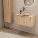 Rond hangend naturel eiken badkamermeubel 80 cm met afgeronde hoeken en beige marmerlook waskom