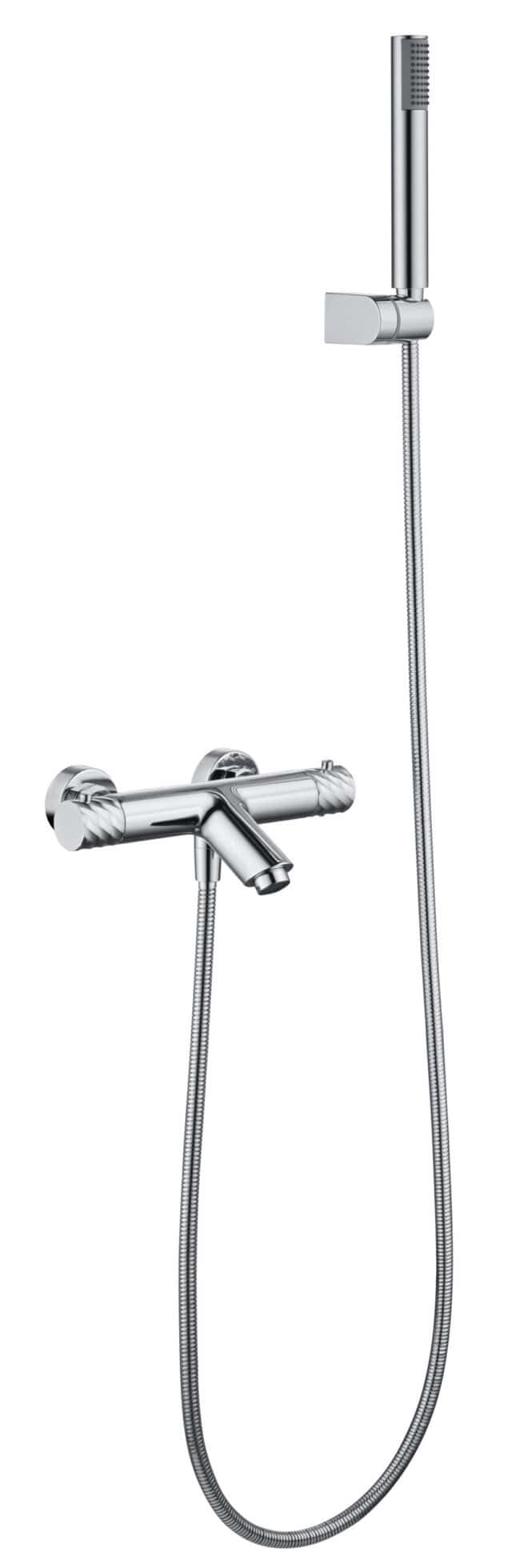 Thermostatische bad/douchekraan in chroom, geleverd als complete set met handdouche, doucheslang en wandhaak. Voorzien van 5 jaar garantie en verkrijgbaar in 6 kleuren. Kenmerkend voor de Toscana serie is het gedraaide reliëf op de bediening: een sub