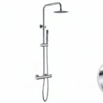 Moderne opbouwdoucheset in chroom met thermostatische douchekraan, hoofddouche van Ø20 cm en handdouche. Verkrijgbaar in 6 kleuren en voorzien van 5 jaar garantie. Kenmerkend voor de Toscana serie is het gedraaide reliëf op de bediening: een subtiel