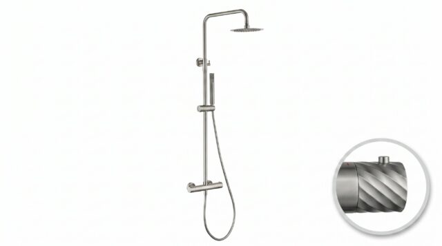 Moderne opbouwdoucheset in geborsteld nikkel, thermostatische douchekraan en hoofddouche van Ø20 cm. Inclusief handdouche. Verkrijgbaar in 6 kleuren en 5 jaar garantie. Kenmerkend voor de Toscana serie is het gedraaide reliëf op de bediening: een sub