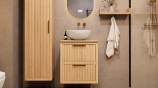 Hangend naturel eiken badkamermeubel 60 cm met twee lades en naturel eiken blad met witte waskom