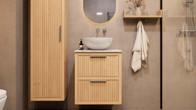 Hangend naturel eiken badkamermeubel 60 cm met twee lades en wit marmer blad met witte waskom