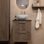 Hangend houten badkamermeubel 60 cm met ribbelfront, dubbele lade en donker granieten blad met waskom
