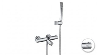 Moderne thermostatische bad/douchekraan in chroom, geleverd als complete set met handdouche, doucheslang en wandhaak. Onderdeel van de Diamond serie, verkrijgbaar in 5 kleuren en direct uit voorraad leverbaar.