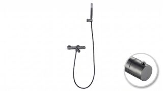 Moderne thermostatische bad/douchekraan in gunmetal met duurzame PVD-coating. Geleverd als complete set met handdouche, doucheslang en wandhaak. Verkrijgbaar in 6 kleuren.