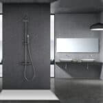 Luxe opbouwdoucheset in Black Gun Metal met PVD-coating, thermostatische douchekraan en hoofddouche van Ø20 cm. Inclusief handdouche. Verkrijgbaar in 6 kleuren en 5 jaar garantie. Kenmerkend voor de Toscana serie is het gedraaide reliëf op de bedieni