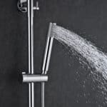 Moderne opbouwdoucheset in chroom met thermostatische douchekraan, hoofddouche van Ø20 cm en handdouche. Verkrijgbaar in 6 kleuren en voorzien van 5 jaar garantie. Kenmerkend voor de Toscana serie is het gedraaide reliëf op de bediening: een subtiel