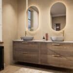 Hangend donker eiken badkamermeubel 200 cm met twee lades en grijs limestone blad