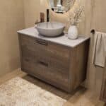 Hangend donker eiken badkamermeubel 100 cm met twee lades en grijs limestone blad