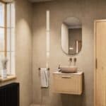 Hangend naturel eiken badkamermeubel 60 cm met één lade en beige limestone wastafel