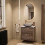 Hangend donker eiken badkamermeubel 70 cm met twee lades en grijs limestone blad