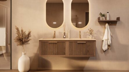 Het Riva badkamermeubel 140 in donker eiken ademt luxe en rust. Massief eiken met groevenfront, hoogwaardige softclose lades en een mat beige Mineraalsteen dubbel wastafel. De wastafel kan met of zonder kraangaten worden geleverd.