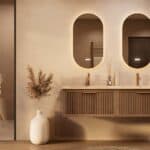 Het Riva badkamermeubel 160 in donker eiken ademt luxe en rust. Massief eiken met groevenfront, hoogwaardige softclose lades en een mat beige Mineraalsteen dubbel wastafel. De wastafel kan met of zonder kraangaten worden geleverd.