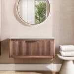 Eiken wastafelmeubel 100 cm met één lade en grijs limestone blad met ronde keramische waskom