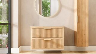 Modern naturel eiken badkamermeubel 100 cm met twee lades en limestone blad met witte waskom