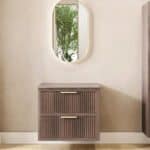 Hangend donker eiken badkamermeubel 80 cm met twee lades en wit marmer blad met witte waskom