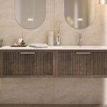 Hangend donker eiken badkamermeubel 120 cm met twee lades en dubbele mat beige mineraalstenen wastafel
